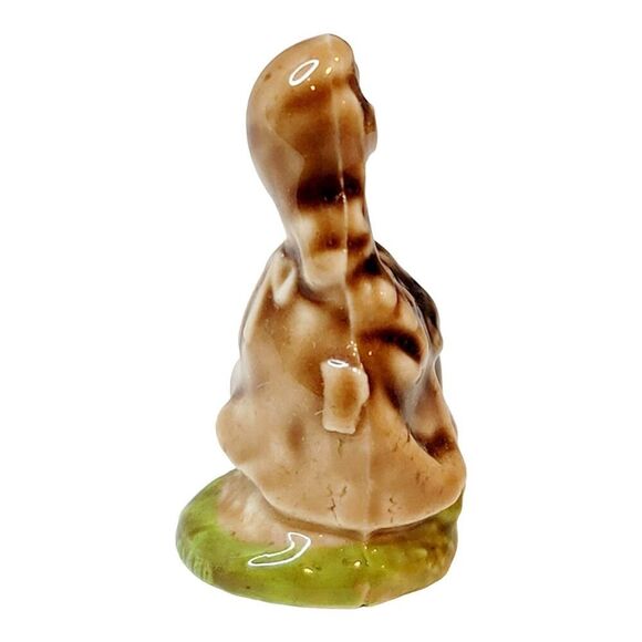 Wade Whimsies Nursery Rhyme "Little Bo-Peep" Figurine Red Rose Tea '71-79 - Picture 4 of 4